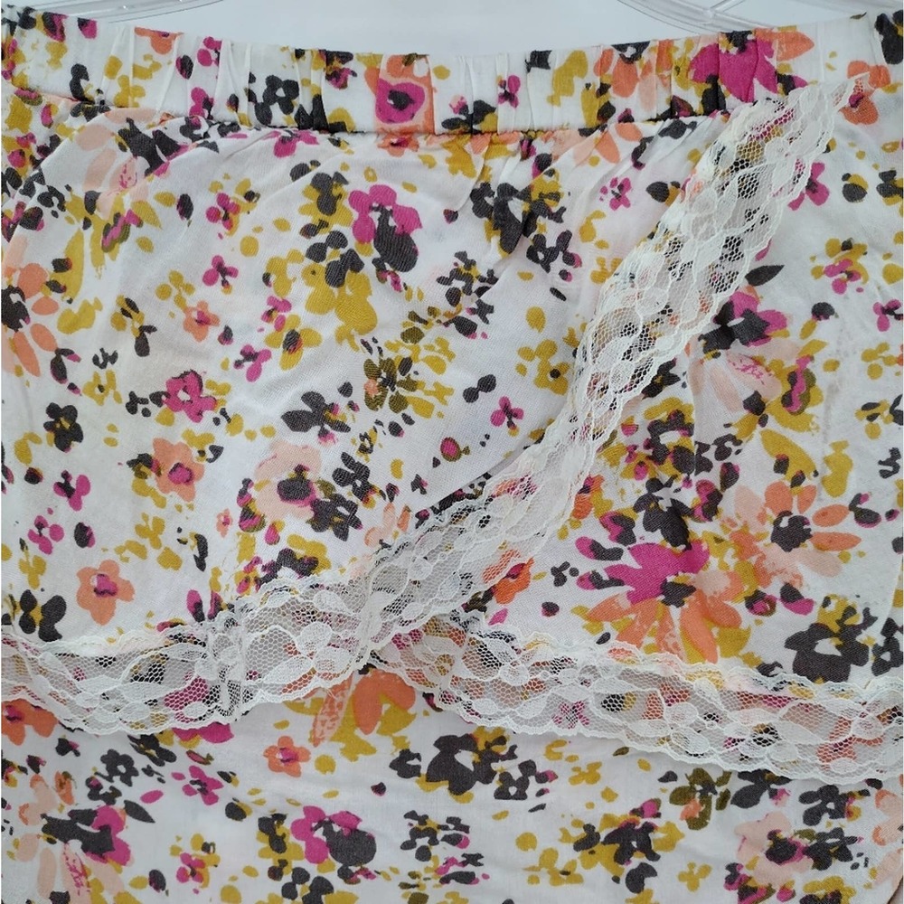 Top - Picture 2 of 9